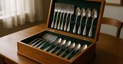 Selling a silver canteen set: whole versus piece by piece